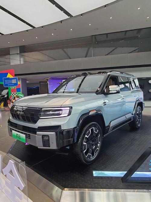 深圳66比亚迪方程豹硬派越野的爆款，英菲尼迪35周年与你共成长